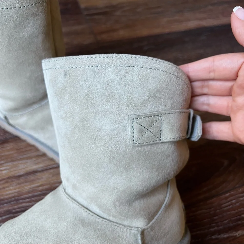 UGG Australia Women's REMORA BUCKLE BOOTS Ash Gray Size 6 - Picture 5 of 11